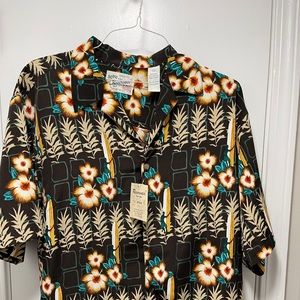 NWT Men's Hawaiian Reservoir Button Down